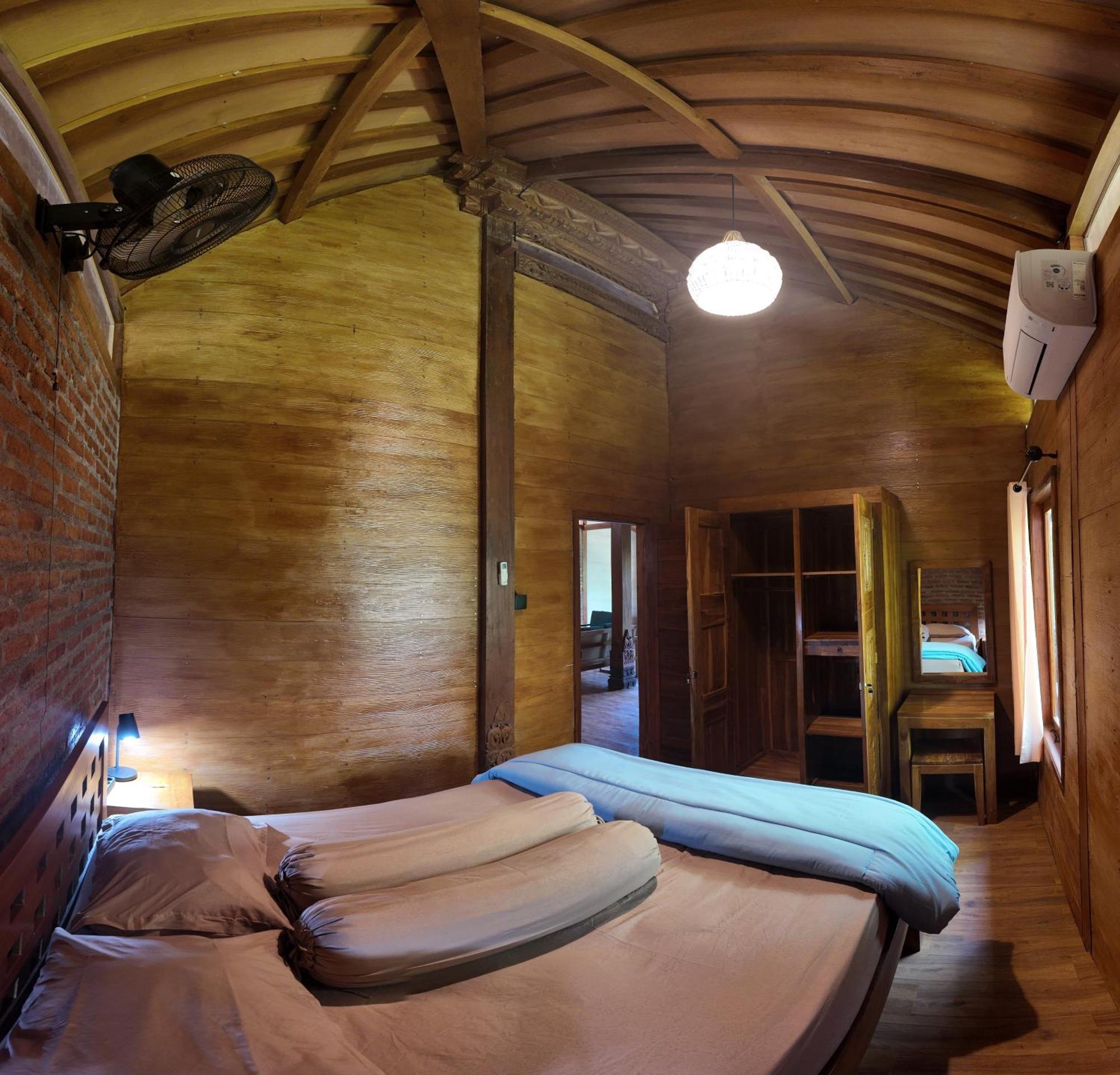 Villa Private Joglo In Heart Of Sanur Esterno foto