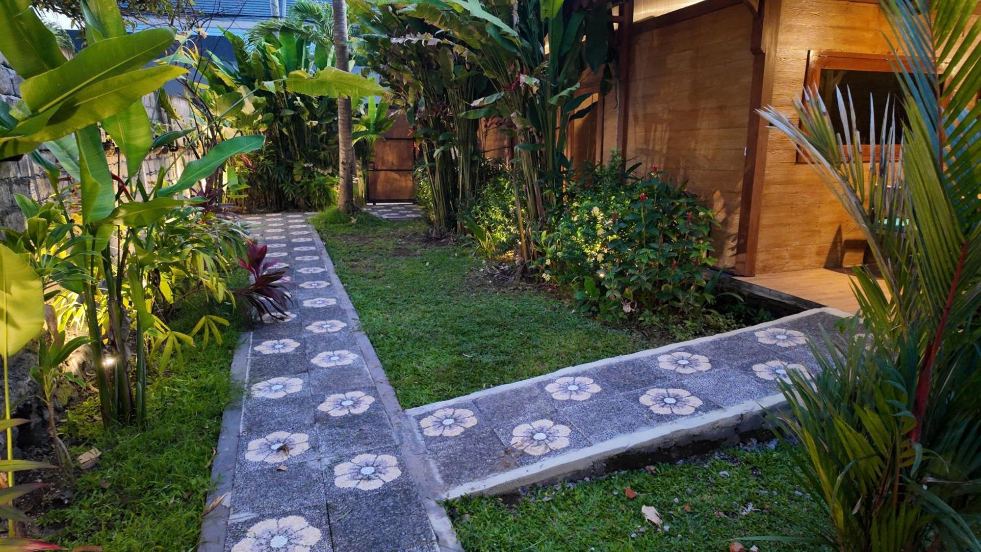 Villa Private Joglo In Heart Of Sanur Esterno foto
