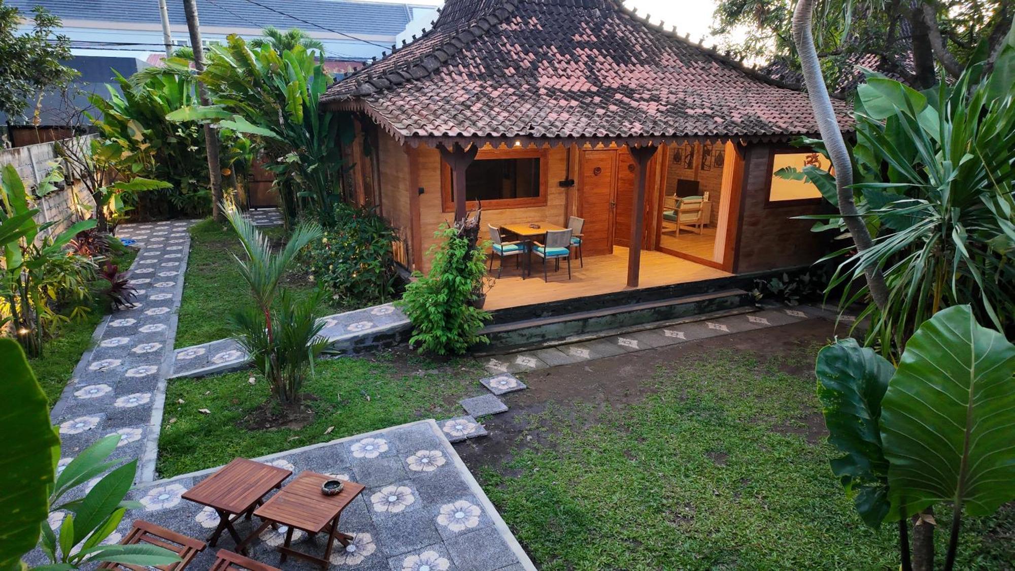 Villa Private Joglo In Heart Of Sanur Esterno foto